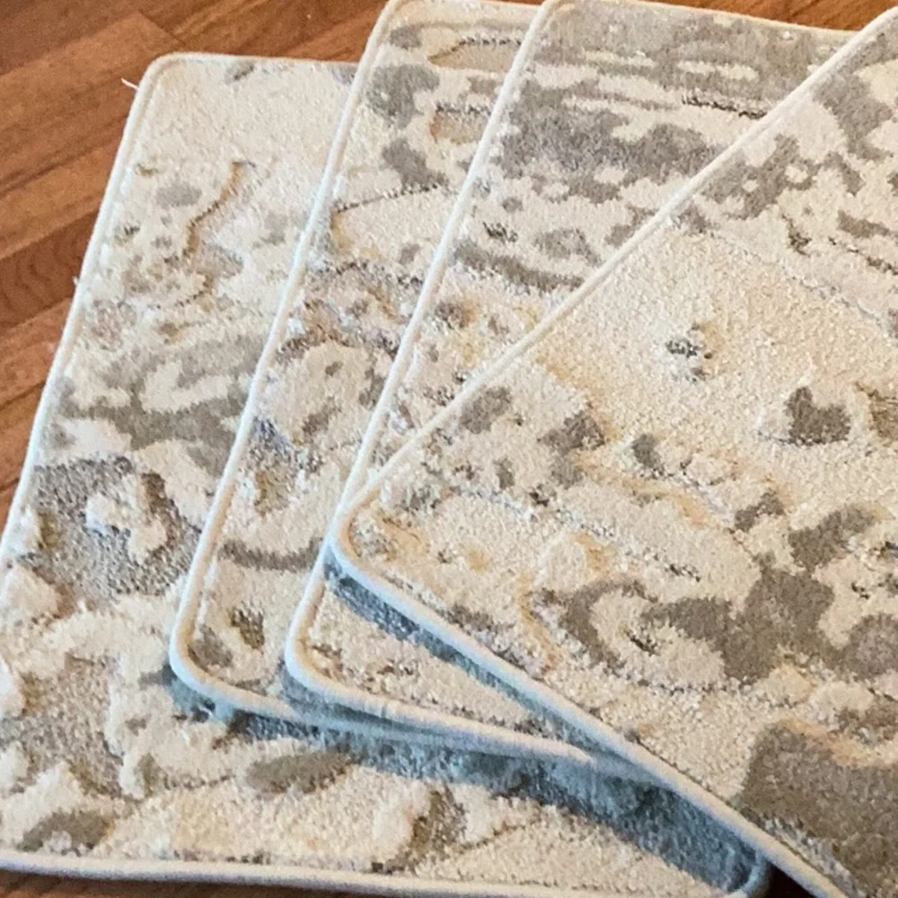 Luxurious Cream and Gray Bath Mats